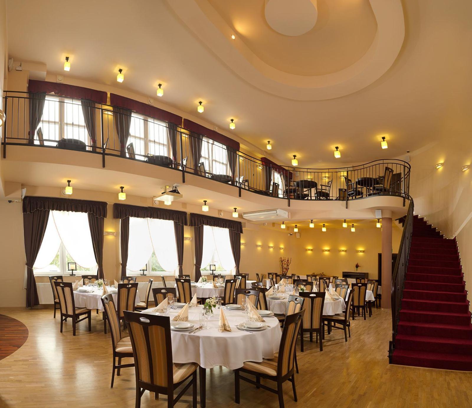 Aura - Hotel & Restaurant & Sauna Zielona Góra Restaurant photo