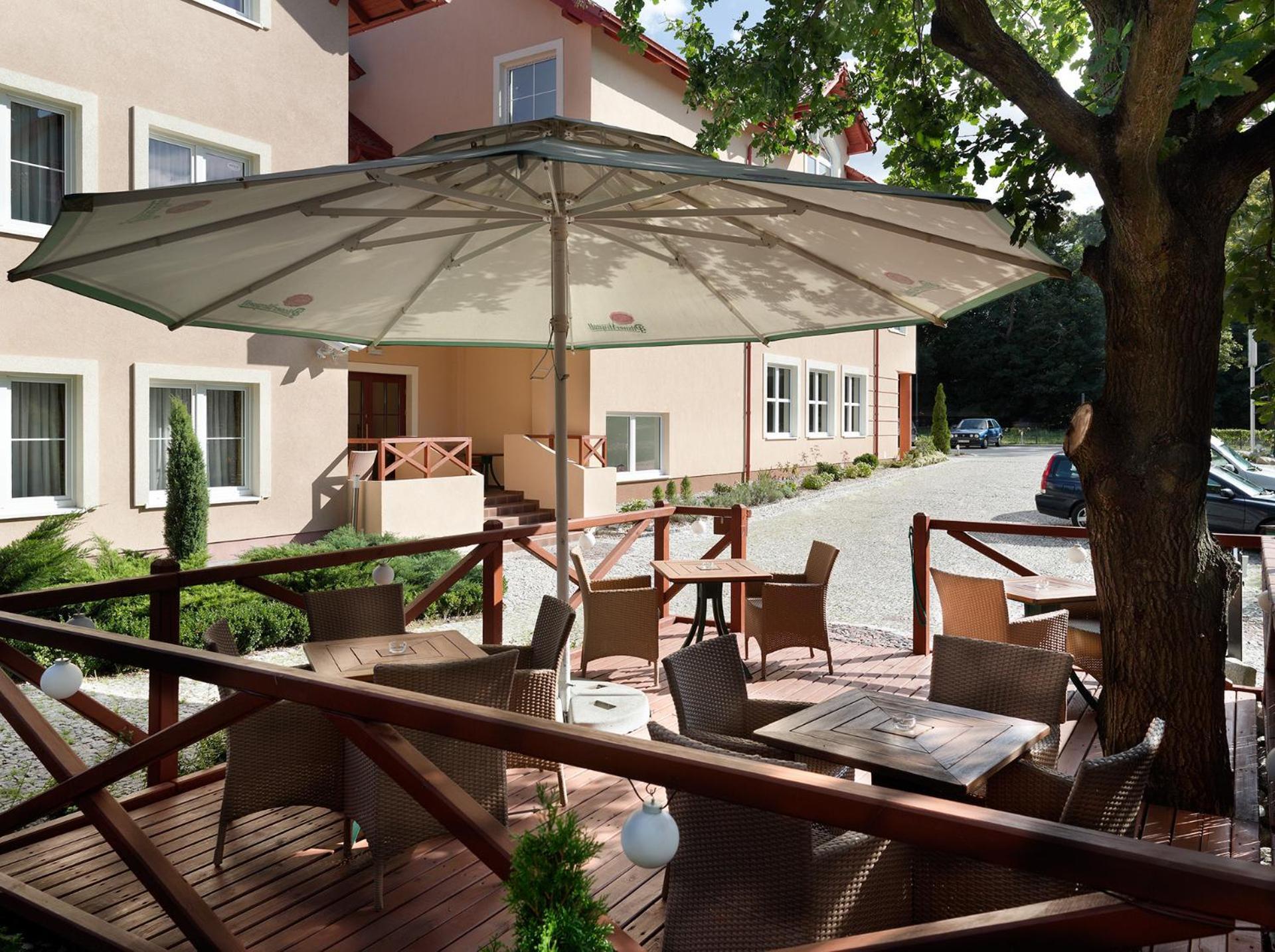 Aura - Hotel & Restaurant & Sauna Zielona Góra Restaurant photo