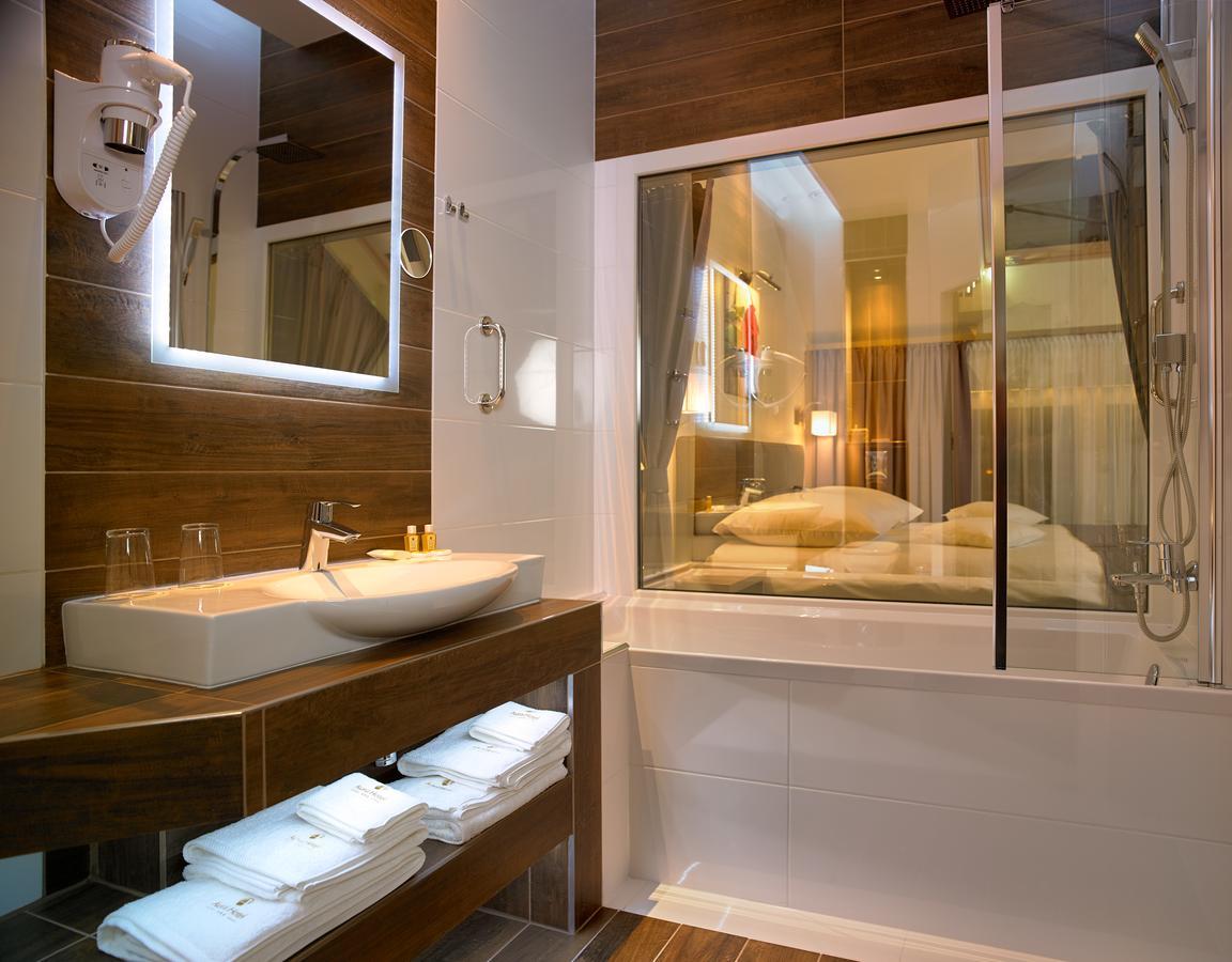 Aura - Hotel & Restaurant & Sauna Zielona Góra Extérieur photo